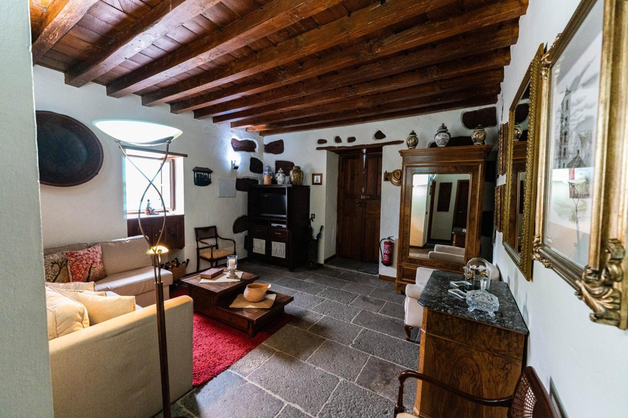 Vila Ancient Historical House Santa Lucia Exteriér fotografie